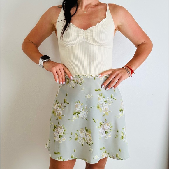 jonathan martin Dresses & Skirts - Vintage Jonathan Martin skirt mini floral tea garden roses pastel boho